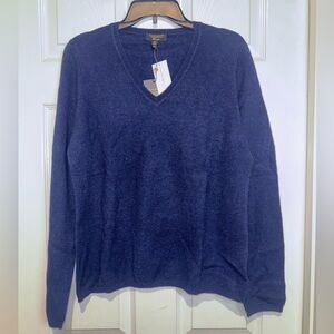 Charter Club Men's Navy 100% Cashmere V-Neck Sweater. Size XL. NWT
